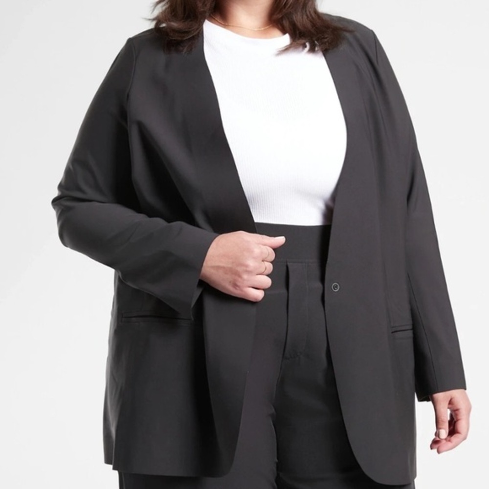 NWT $198 Athleta Avenues Blazer Black size 22